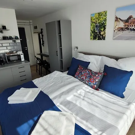 Natali Apartmanhaz Lägenhet *