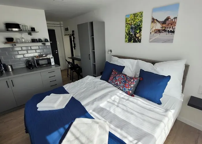 Natali Apartmanhaz アパート *