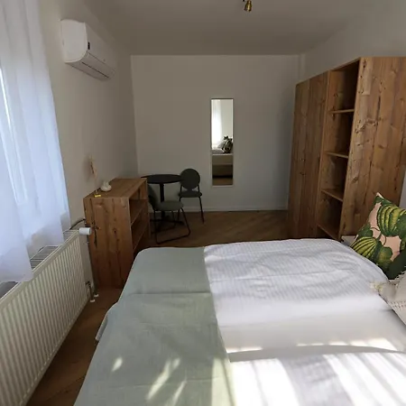Natali Apartmanhaz Lejlighed *