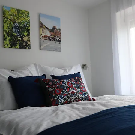 Natali Apartmanhaz Эгер
