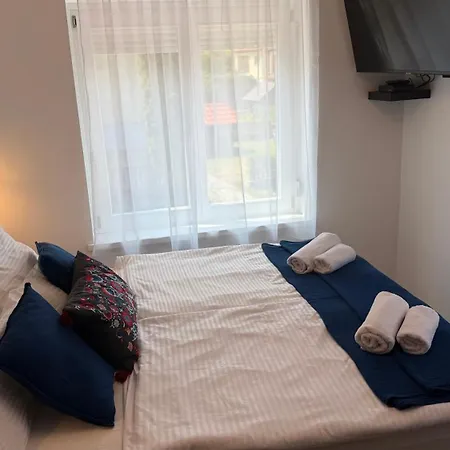 Natali Apartmanhaz Апартаменты Эгер