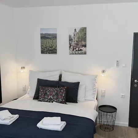 Natali Apartmanhaz Апартаменты