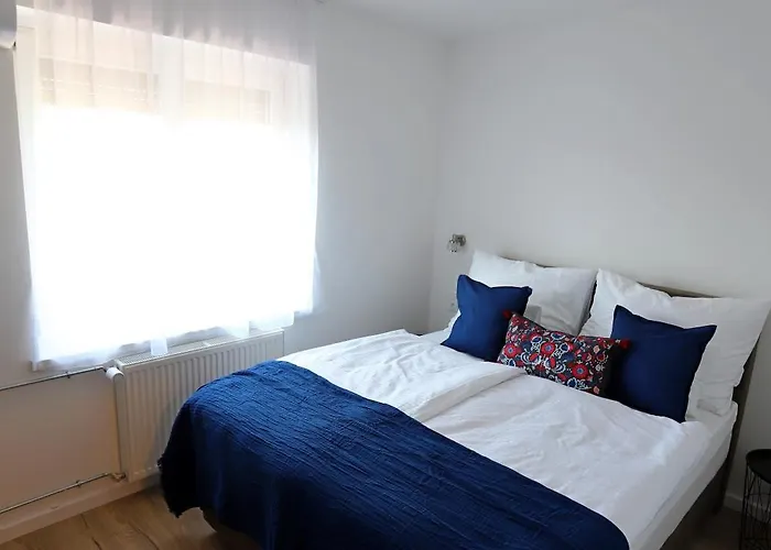 Lägenhet Natali Apartmanhaz Eger